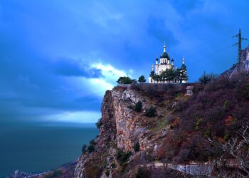 Хотиним черковга боряпти, нима қилсам бўлади