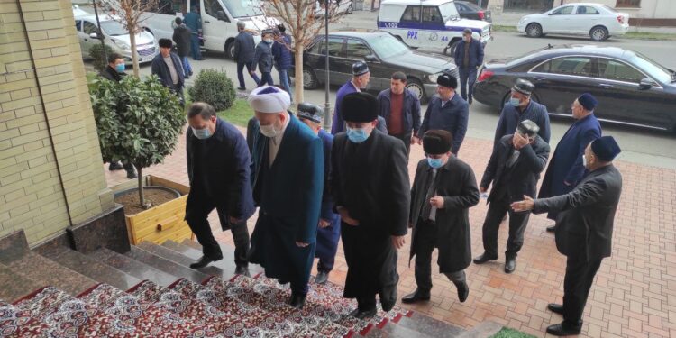 Тожикистон ва Афғонистоннинг таниқли уламолари халқаро анжуманда қатнашиш учун юртимизга келди