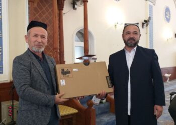 Бир гуруҳ имом-хатиб ва отинойилар “Шамсуддунхон Бобохонов” нашриёти томонидан тақдирланди (фото)