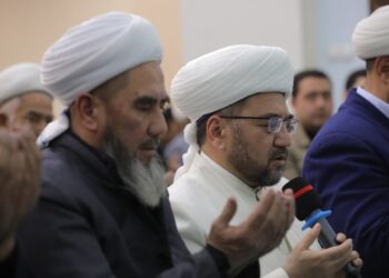Муфтий ҳазрат маърузасини эшитишга йиғилган 10 минглаб намозхон Андижон Бош масжидини файзга тўлдирди (видео)