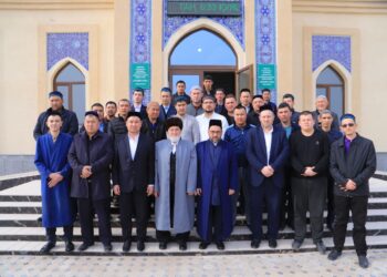 Муфтий Нуриддин домла ҳазратлари Чимбой тумани аҳолиси билан мулоқот ўтказдилар
