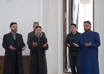 Убайдуллоҳ домла Абдуллаев Қўштепа туманига ташриф буюрди