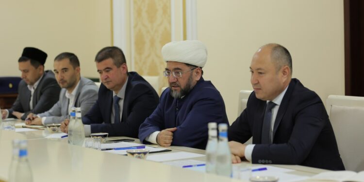Муфтий ҳазрат Ҳаж ва умра ишлари вазири ўринбосарини қабул қилдилар