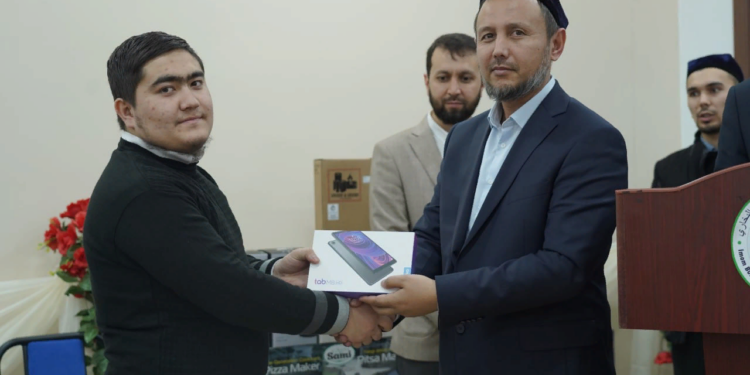 Энг яхши китобхон талабалар тақдирланди