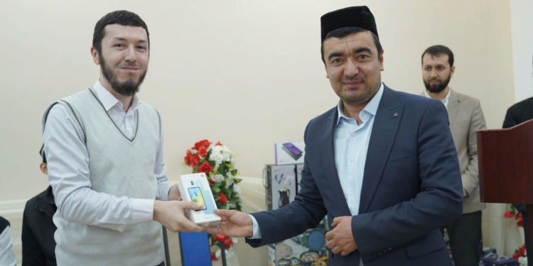 Энг яхши китобхон талабалар тақдирланди