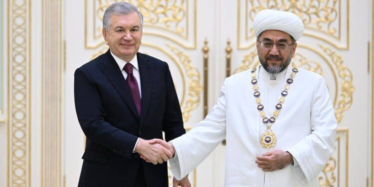 Хушхабар! Президент Шавкат Мирзиёев мамлакатимиз мустақиллигининг 34 йиллиги муносабати билан давлат мукофотларини топширди