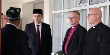 Финландиялик дин пешволари Самарқандда меҳмон бўлдилар